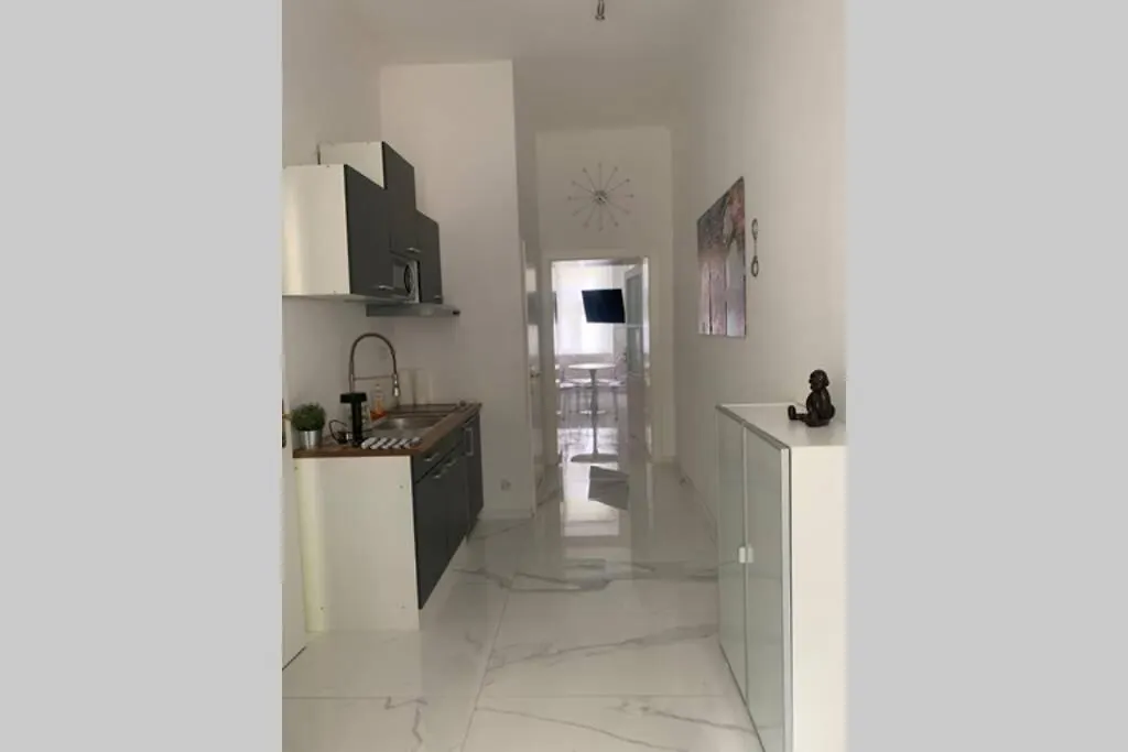 Cool City Center Apt. @ Metro And Shopping Street Bécs